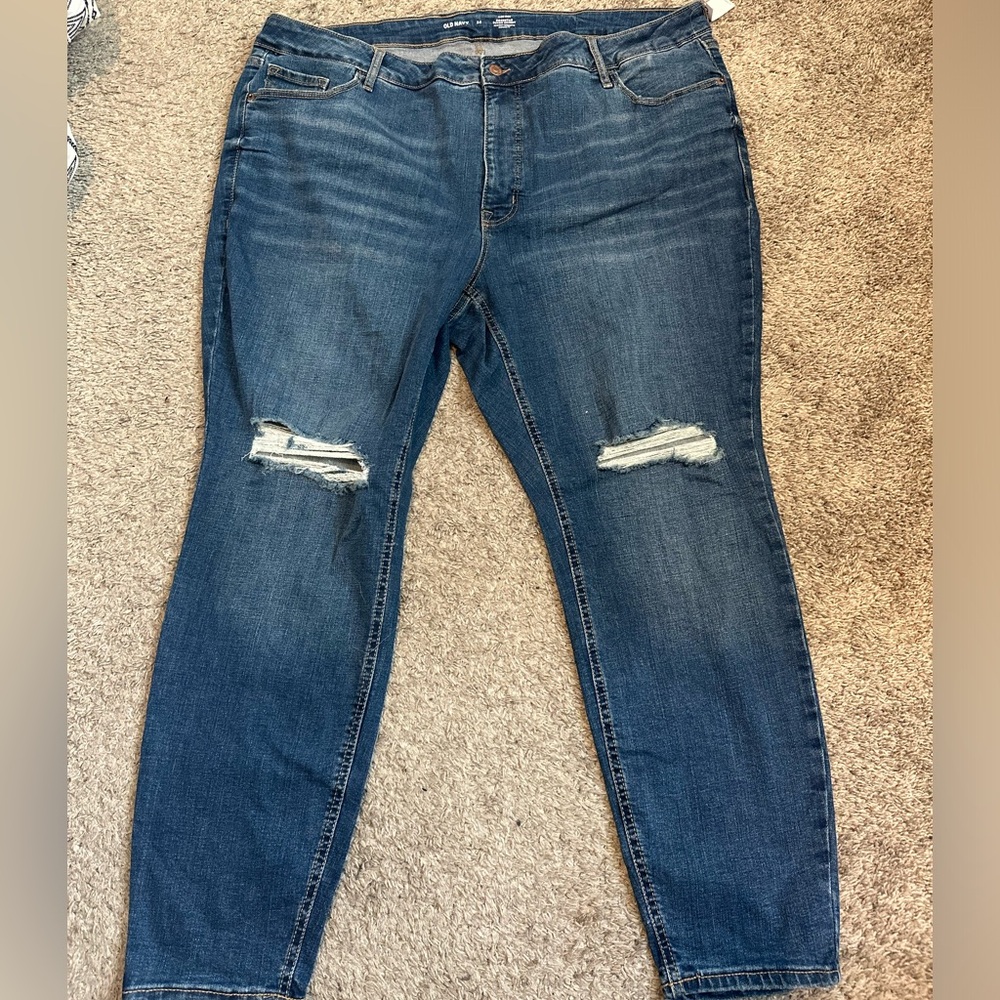 Ripped stretchy blue jeans